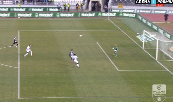 Stefan Tomović promašaj protiv Partizana