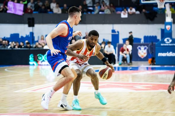 Džared Batler na meču sa Igokeom