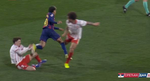 Faul na Laminu Jamalu na Đirona Barselona