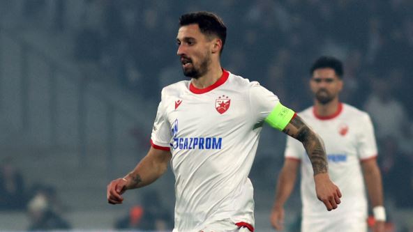 Rade Krunić na utakmici Zvezde.