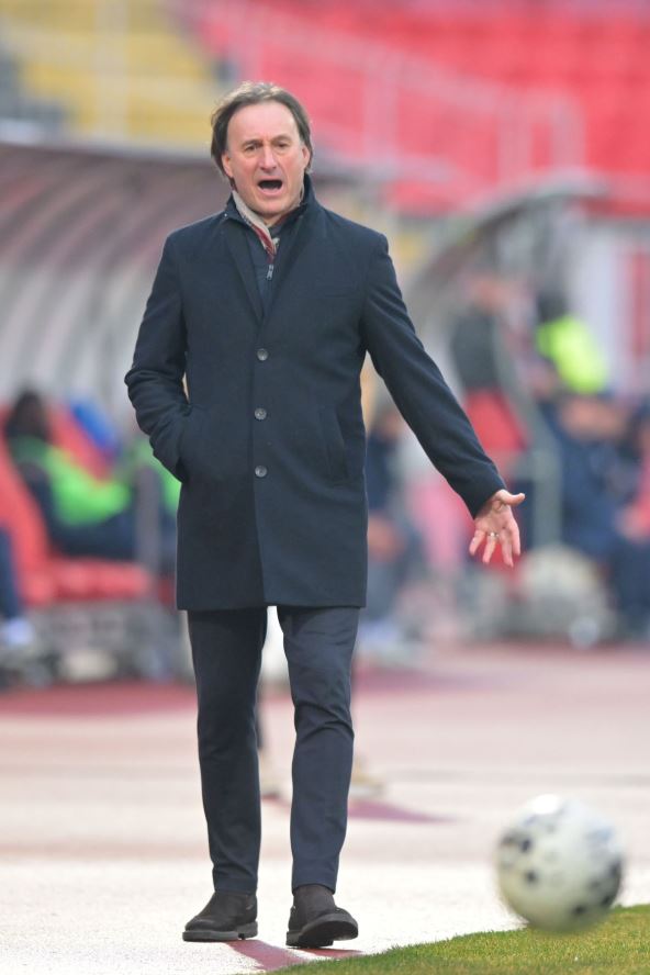 Miroslav Tanjga vodi Vojvodinu na utakmici protiv Novog Pazara