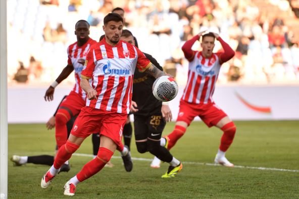 Rade Krunić na derbiju Zvezda Partizan na Marakani