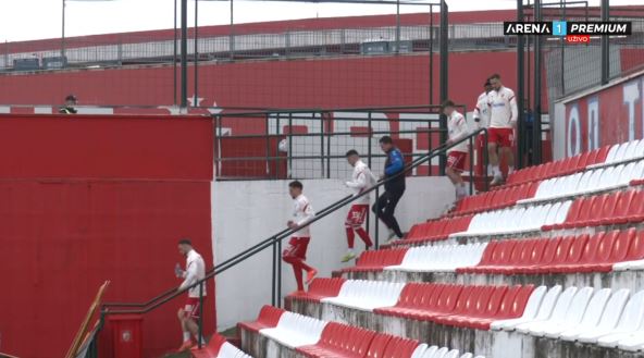 Zagrevanje fudbalera Zvezde pred 178 večiti derbi