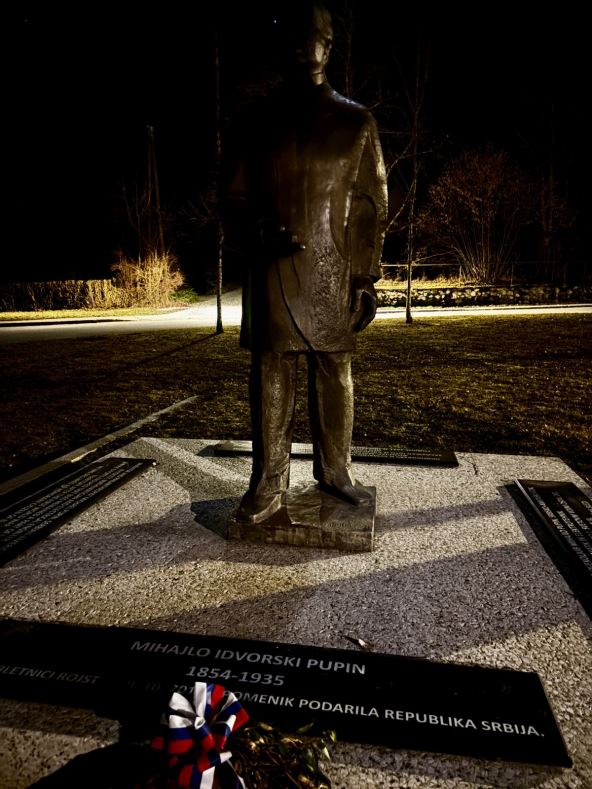 Spomenik Mihajlu Pupinu na Bledu