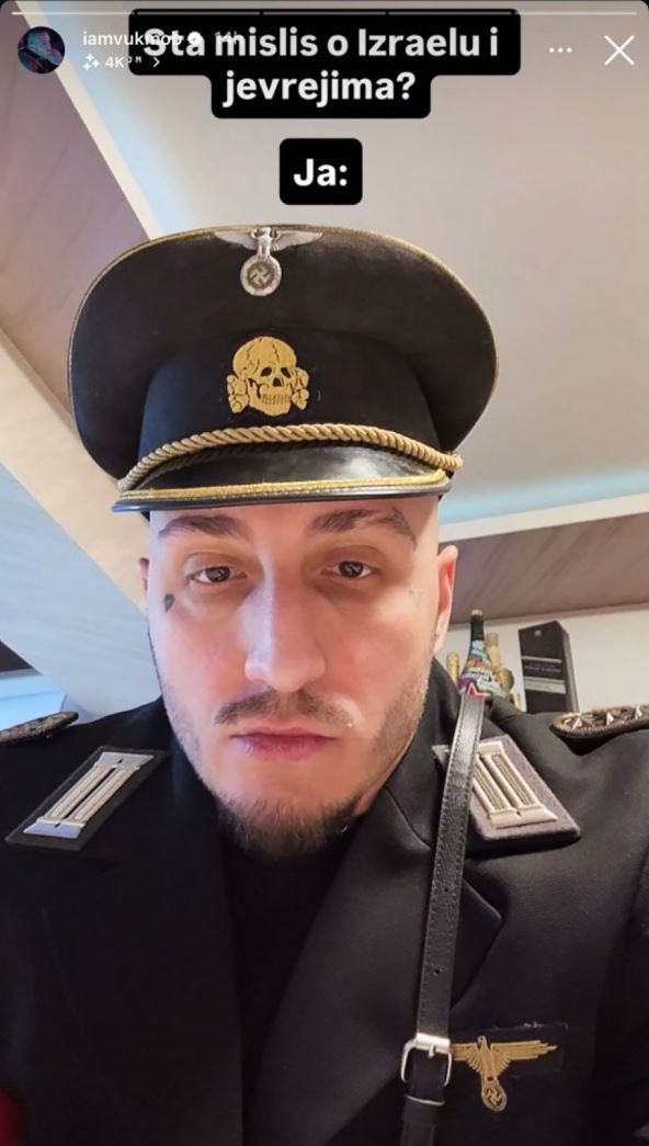 Vuk Mob u navističkoj uniformi