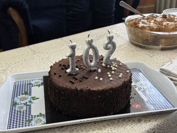 Novobeograđanka proslavila 102. rođendan (3).jpg