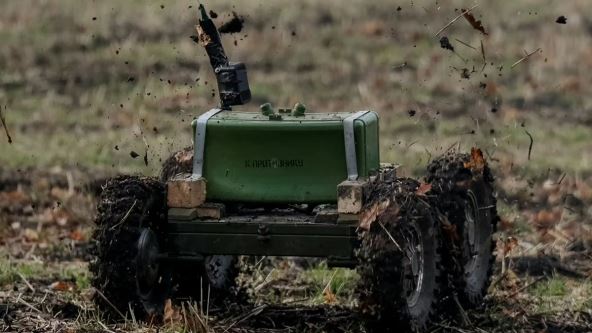 Ukrajinski dron snima ruske vojnike (3).jpg