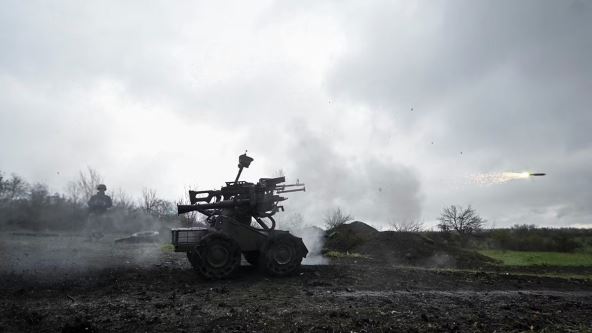 Ukrajinski dron snima ruske vojnike (6).jpg