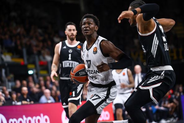 Isak Bonga prodor na Virtus Partizan