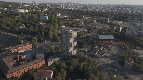 Zgrada od 17 spratova (1).jpg