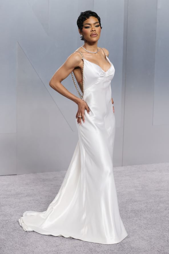 Tejana Tejlor u "spavaćici".