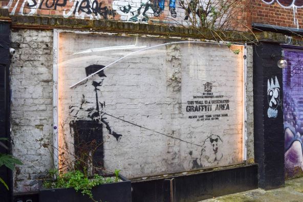 Banksy (1).jpg