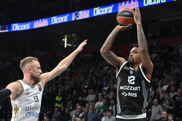 Partizan-Dubai (11).jpg