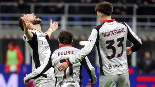 Strahinja Pavlović slavi gol za Milan