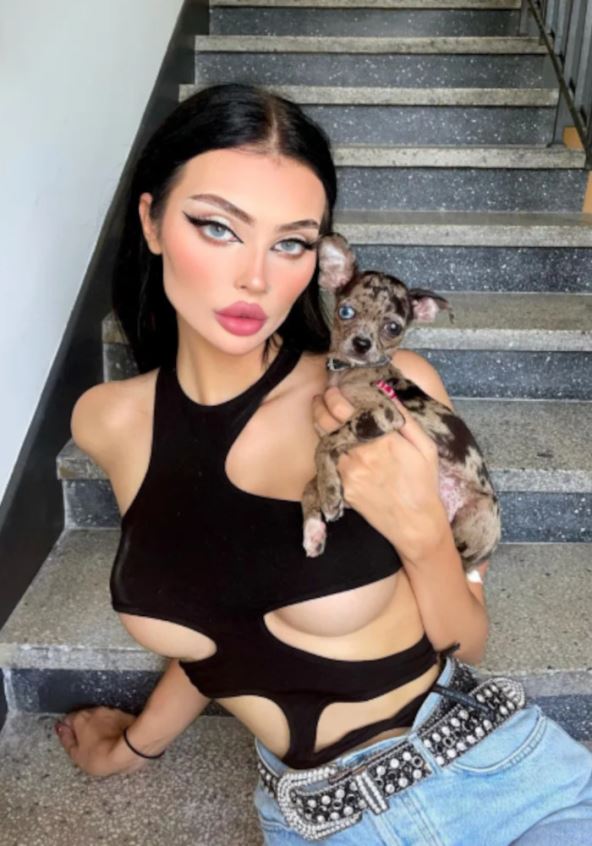 Maša Gračikovska i pas