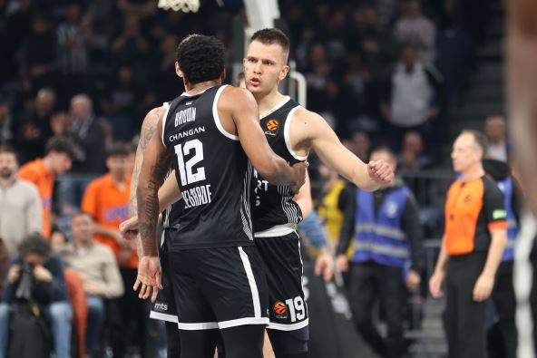 Partizan - ASVEL (2).jpg
