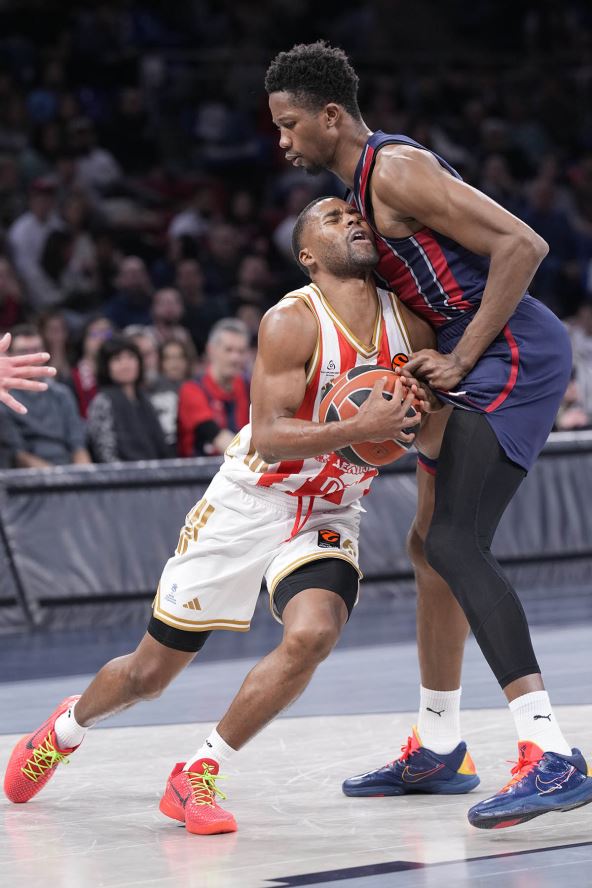 Džered Batler u prodoru na meču Baskonija Zvezda