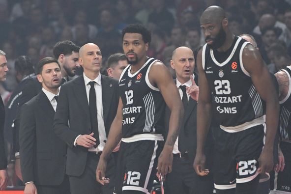 Crvena zvezda - Partizan (10).png