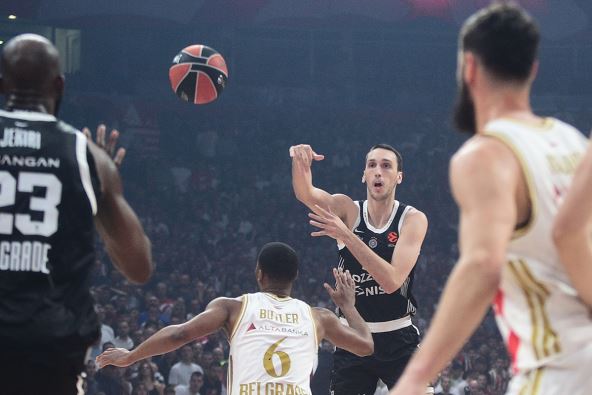 Zvezda vs Partizan (3).png