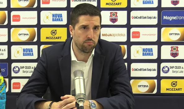 Nenad Stefanović na konferenciji za medije