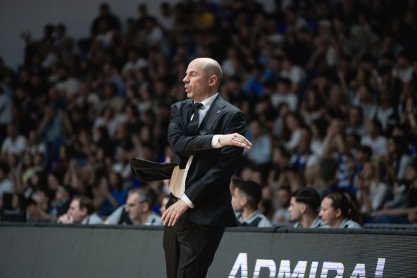 Đoan Penjaroja ljutito reaguje na utakmici Budućnost Partizan