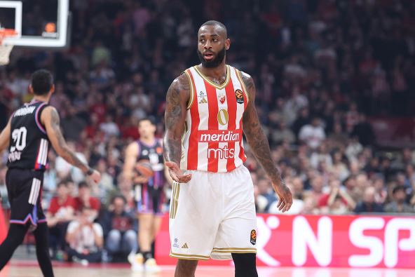 Kodi Miler Mekintajer na utakmici Zvezda Pariz