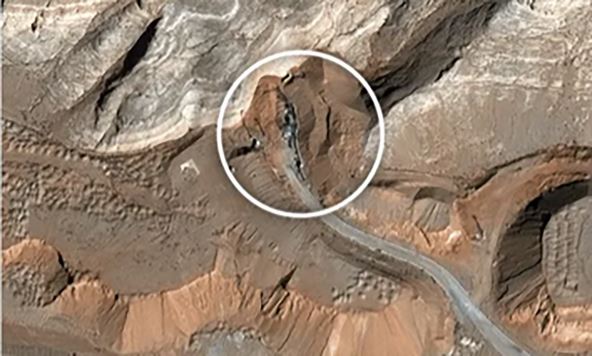 Iranska Pijuk planina u blizini nuklearnog postrojenja Natanz (2).png