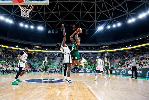 Cedevita Olimpija - Partizan (1).jpg