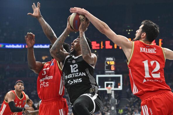 Partizan - Crvena zvezda (15).jpg