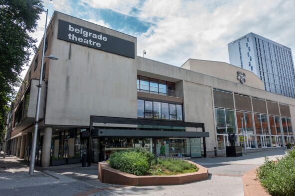 Pozorište u Koventriju nosi ime Beograd zbog pomoći Jugoslavije.