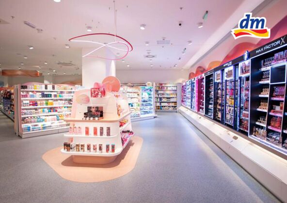 2000x1414px_prilagodjavanje_dm_logo_1 copy.jpg