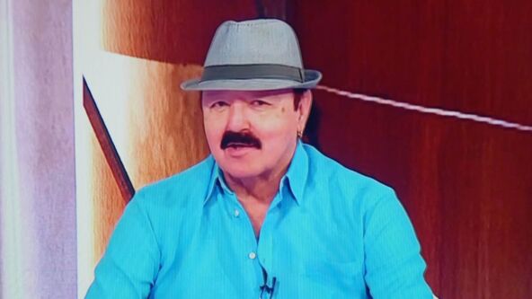 Haris se dotakao Meline