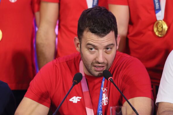 Filip Filipović na konferenciji za medije.