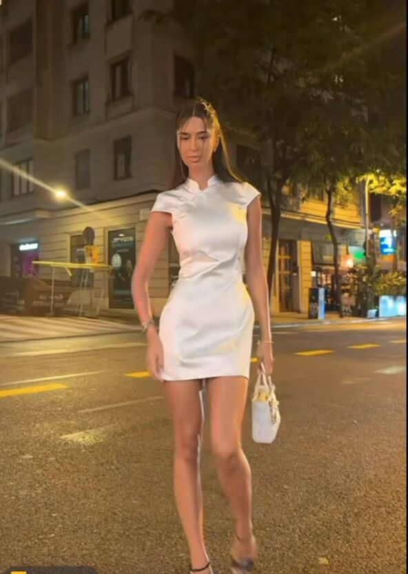 Đina Džinović se snima na ulici