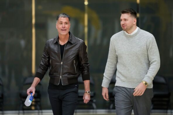 Rob Pelinka i Luka Dončić dolaze na promociju Lejkersa