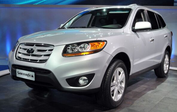 Hyundai Santa Fe Hybrid.jpg