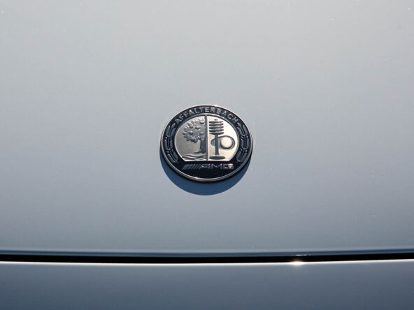 E 53 HYBRID 4M+ (1).jpg