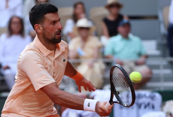Novak Đoković - Žoao Foneska (8).jpg