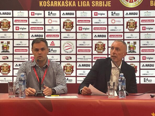 Milan Tomić konferencija (1).jpg