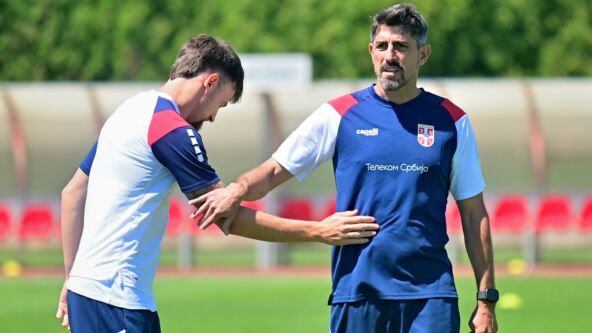 Veljko Paunović i Njegoš Petrović na treningu Srbije