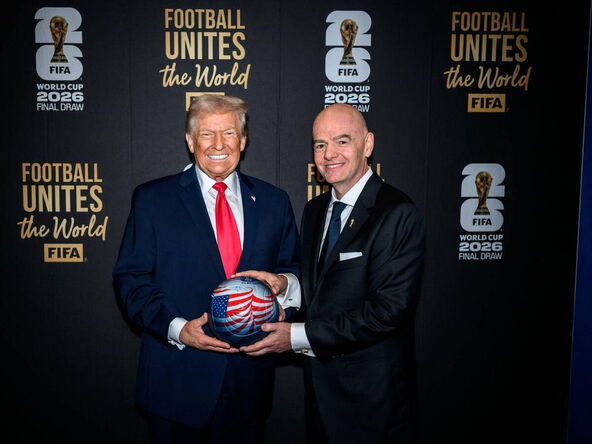 Donald Tramp i Đani Infantino