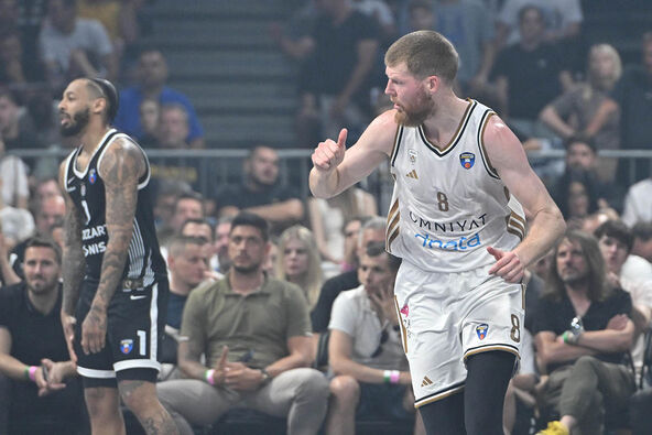 Dubai - Partizan (1).jpg