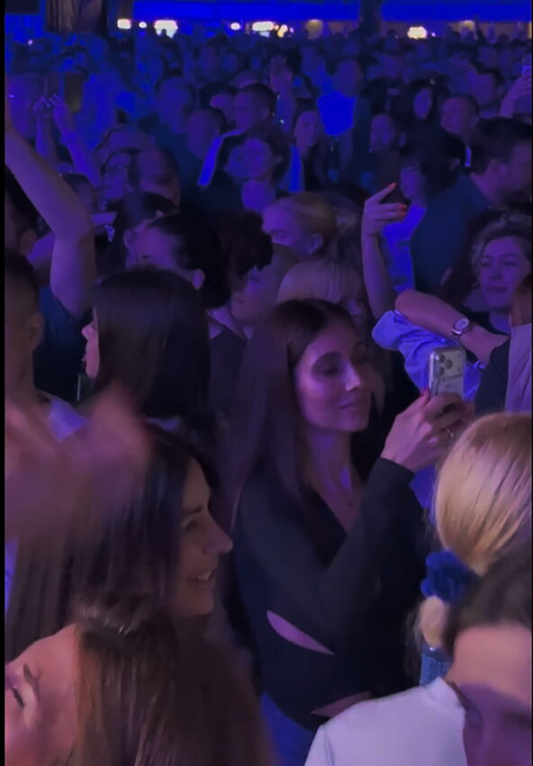 Bivša manekenka Bojana Rajić na devedesetima u Beogradu (2).png