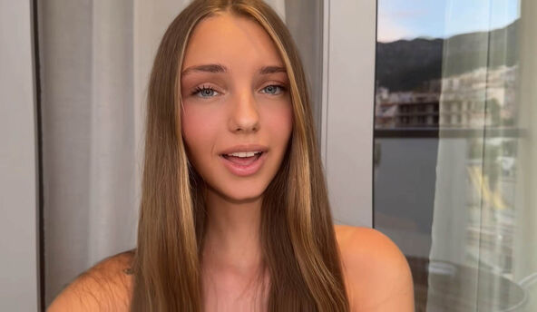 Jovana Petrović na moru  (2).jpg