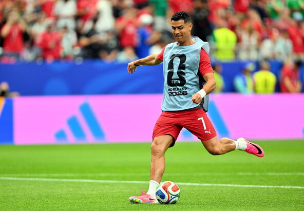 Kristijano Ronaldo šutira na gol na zagrevanju Portugala na Svetskom prvenstvu