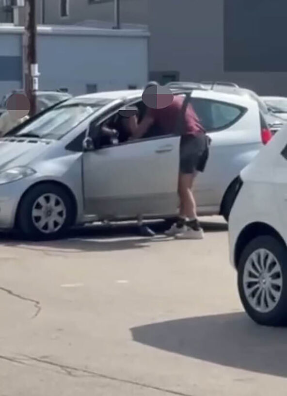 Muškarac uveo dete u auto i udarao ga u Kruševcu (5).jpg