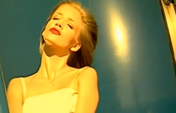 Jelena Rozga Magazin (3).png