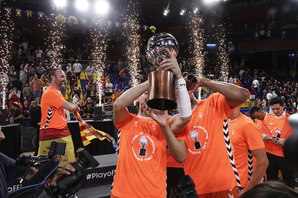 Valensija šampion Španije (1).jpg