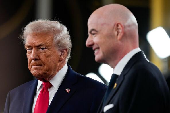 Donald Tramp i Đani Infantino