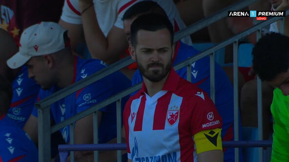 Mirko Ivanić izvodi ekipu na teren